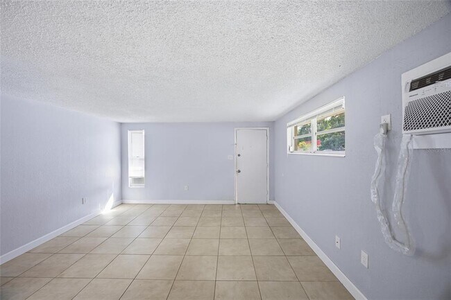 Photo - 1302 Morris Park