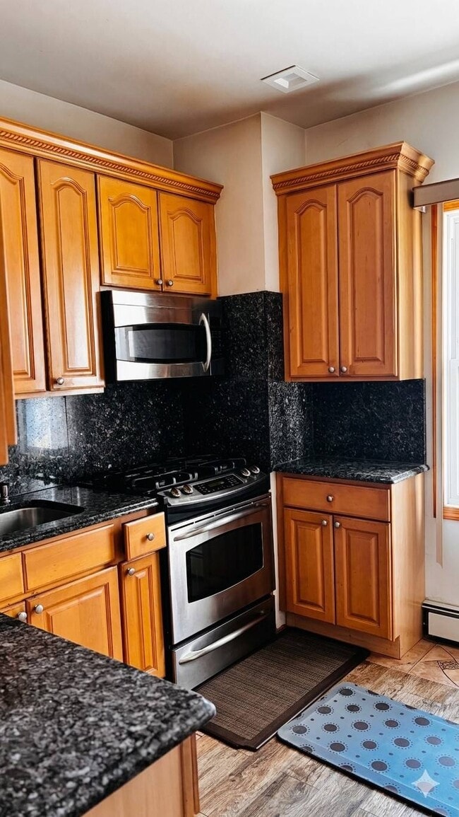 Photo - 86-08 144th St