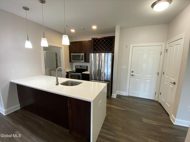 Photo - 130 Excelsior Ave Unidad 410