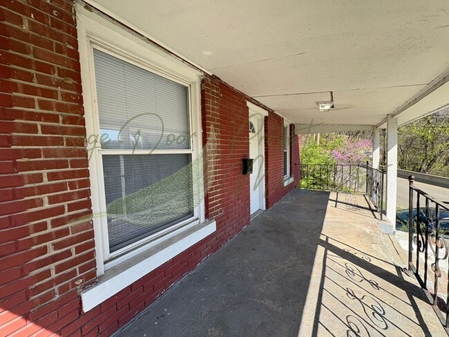 Photo - 102 Kansas City Ave S