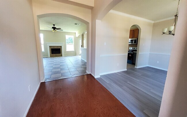 Photo - 2906 Humble Dr