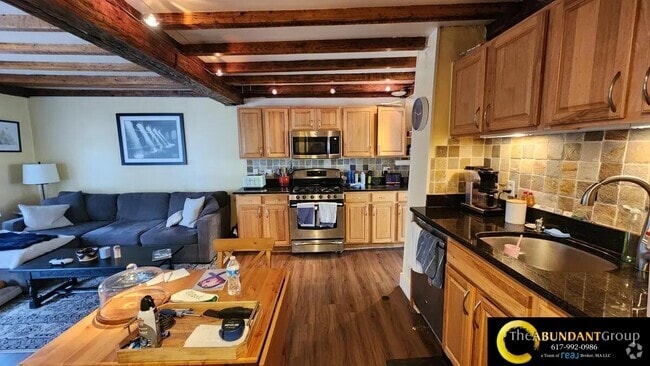 Building Photo - 7 Hart St Rental