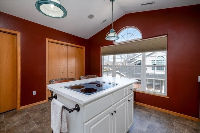 Photo - 1307 Crossings Ct NE