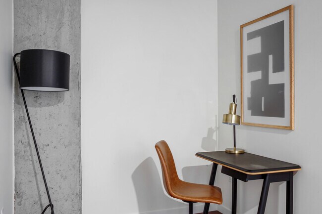 Photo - 624 Yale Ave N Unit FL4-ID970