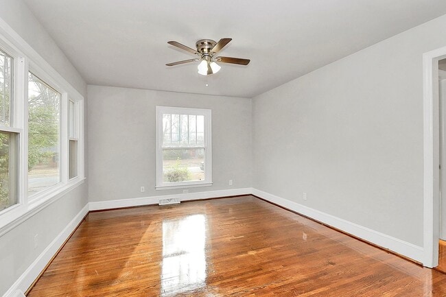 Photo - Lovely Two Bedroom Duplex!