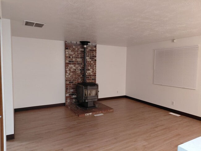 Photo - Charming & affordable Single-Family Home in Desirable West Salem Neighborhood!