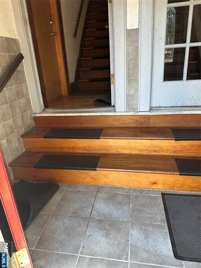 Photo - 142 Rutherford Pl
