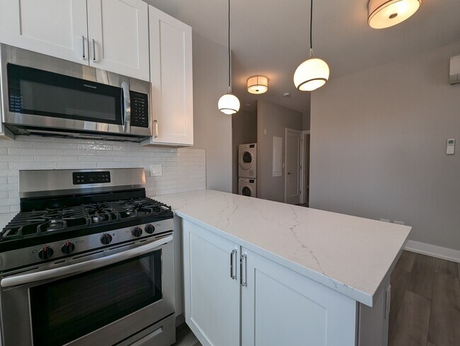 Photo - 3943 N Janssen Ave Unit 2