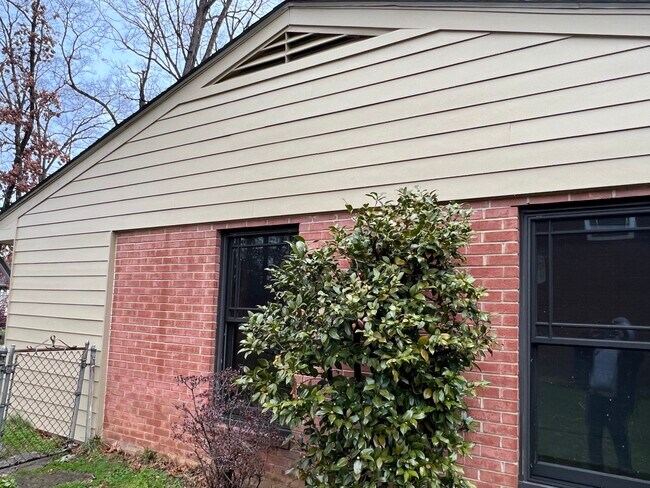 Left Side, new siding - 6822 Jerome St