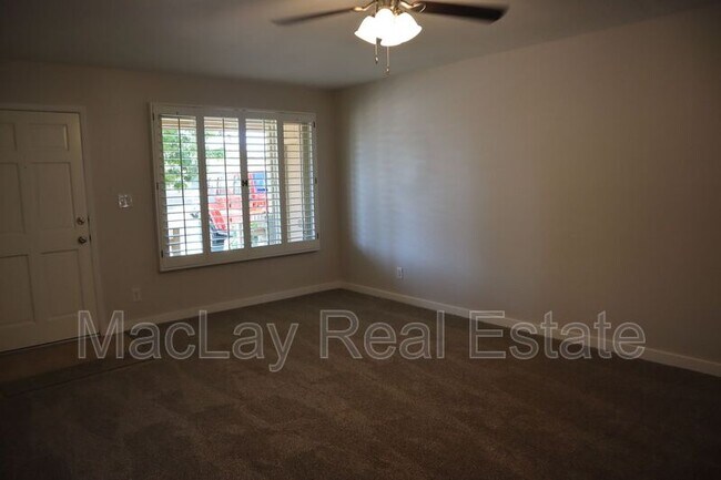 Photo - 5415 S Hazelton Ln