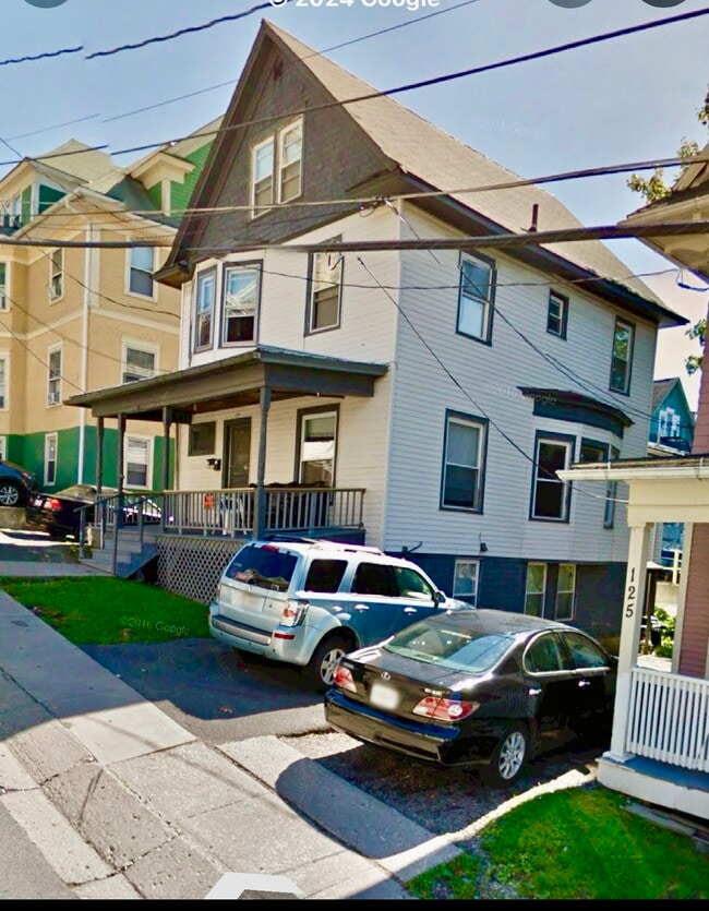 Building Photo - 127 Catherine St Unit 1 Rental