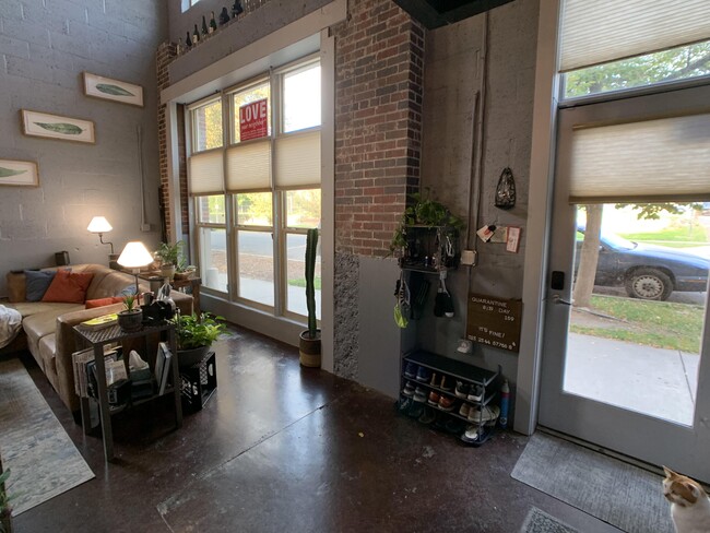 Photo - 1111 Osage Street Apartment Unit #18