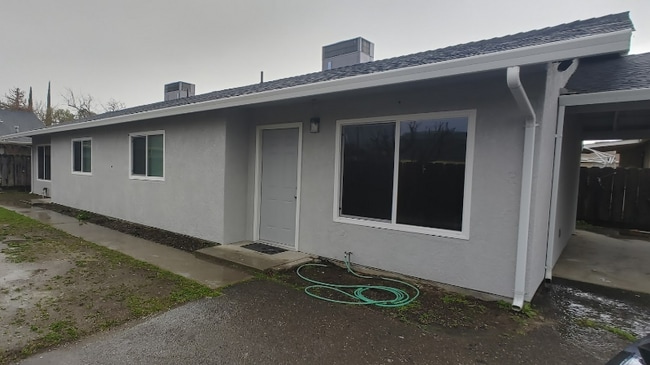 Building Photo - 748 W Canal Dr Rental