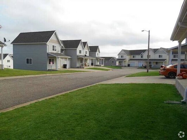Building Photo - Dickinson Townhomes