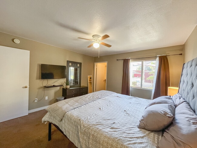 Photo - 7885 W Flamingo Rd Unidad 1099 Rental