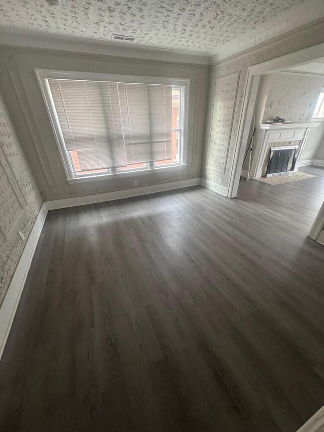 Photo - 2925 Calvert Ave