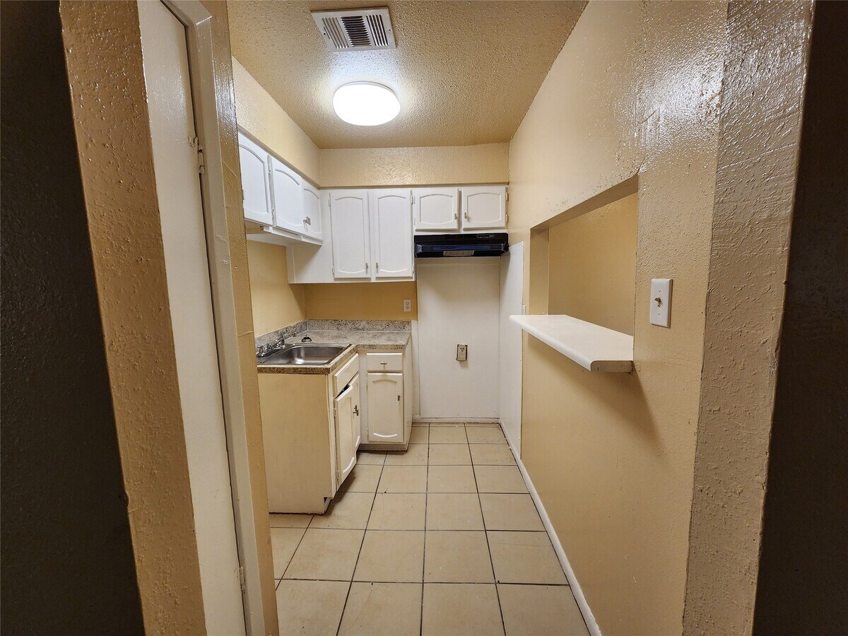 Photo - 4311 Yellowstone Blvd Unidad 6