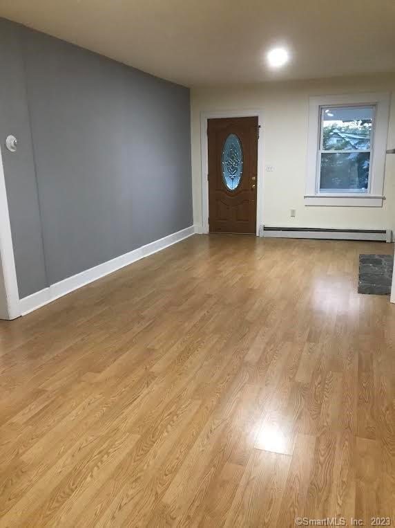 Photo - 42 Weed Hill Ave Apartamento