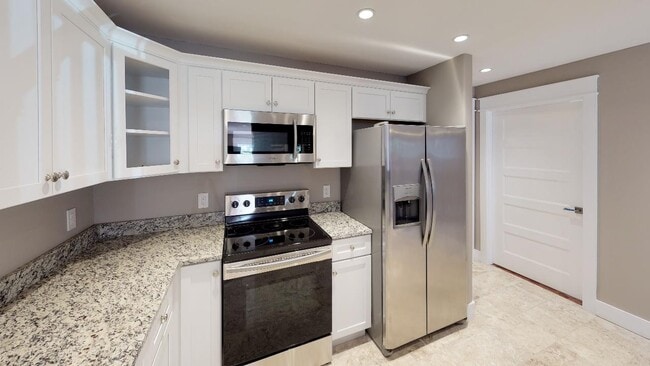 Photo - 7BR/5BA in Fort Sanders | Walk to UTK & Ne...