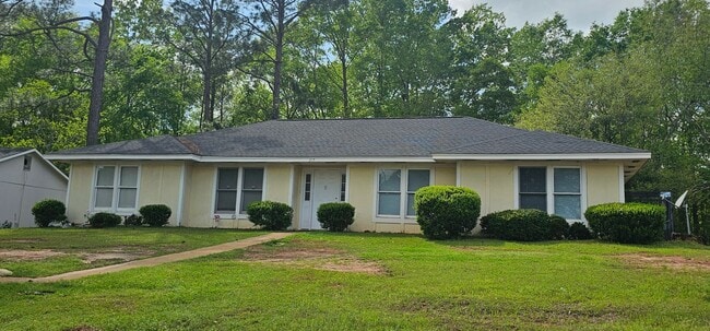 Building Photo - New Rental Available-Move In Ready