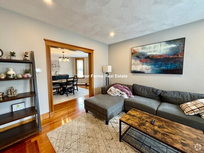 Building Photo - 45 Bowen Ave Unit 1 Rental