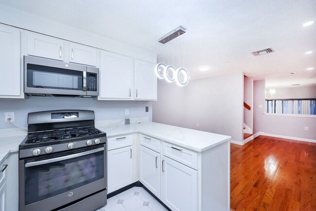 Photo - 85 Brainerd Rd