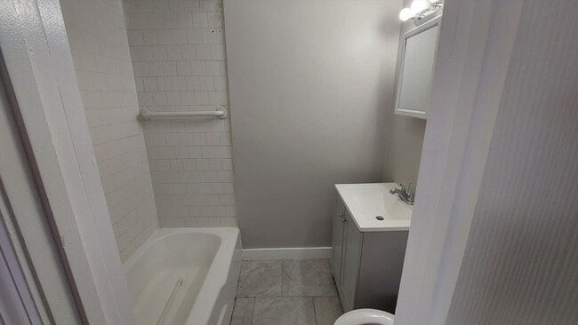 Photo - 41 Armandine St Unit 3