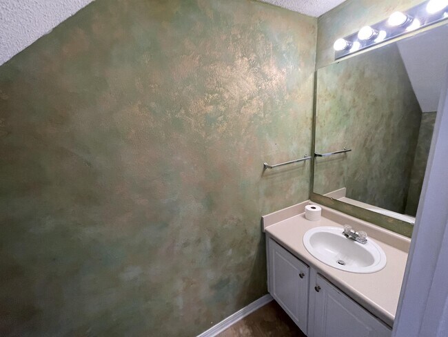 Photo - 495 Keystone Rd