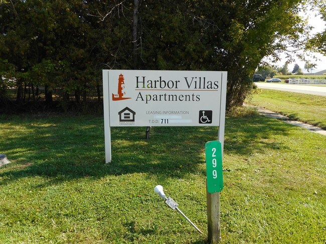 Photo - Harbor Villa Apartments