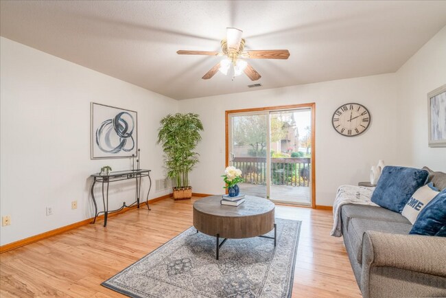 Photo - 45969 Tallgrass Ct