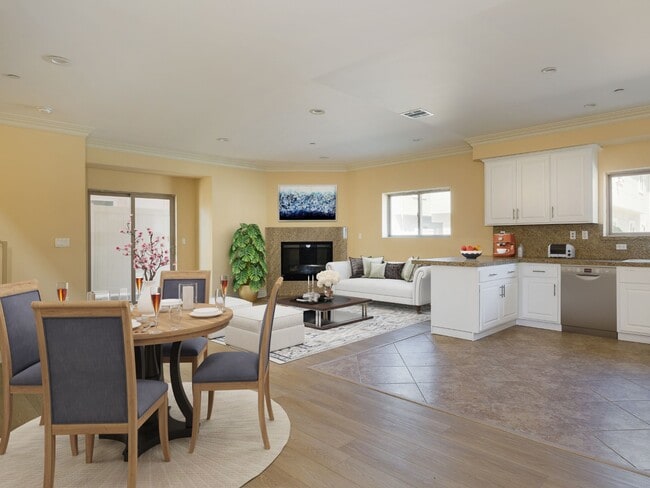 Building Photo - 4952 W 112th St Unit NA