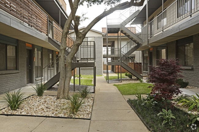 Photo - Everton at Bellmar