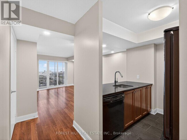 Photo - 135 Village Green Square Unit 3125