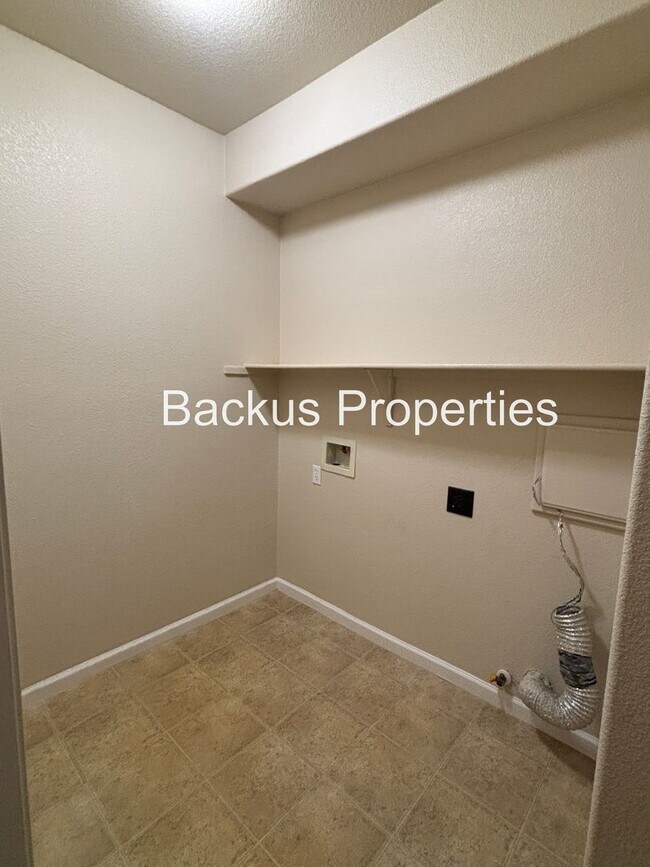 11 Huerta Ave Unit 11 Main