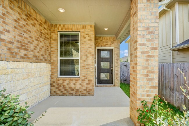 Photo - 18572 Meadow Point Ln