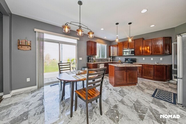 Photo - 2638 Hazelnut Ct