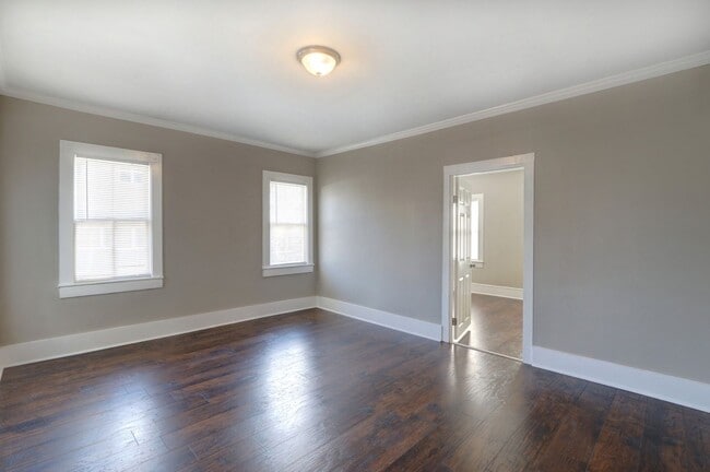 Photo - 2425 Unidad B