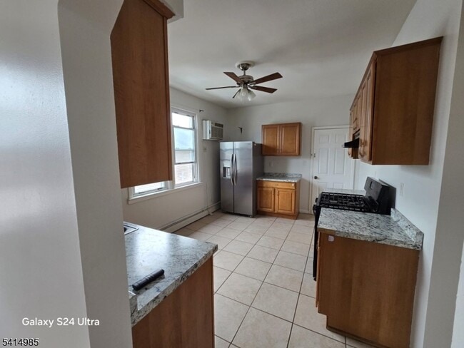 Photo - 133 William St