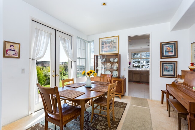 Photo - 1165 Wales Dr