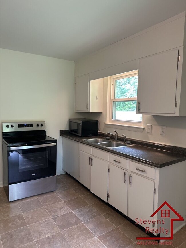 Photo - 1231 Helena Dr