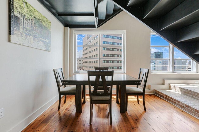 Building Photo - 1111 Tulane Ave Unit ID1266825P Rental