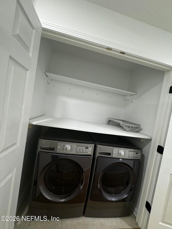 Photo - 807 Black Cherry Dr S