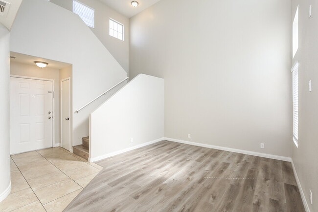 7909 Rustic Canyon Ct