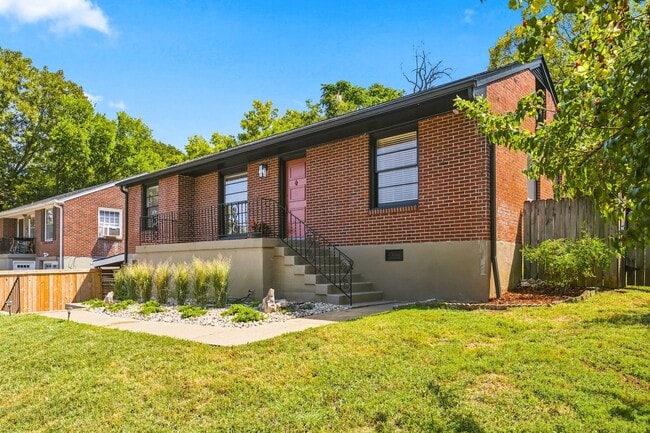 5713 Vine Ridge Dr