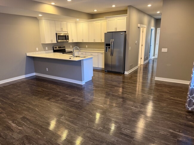 Photo - 502 E 3rd St