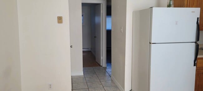 Photo - 646 Rue Main Street Unit 5