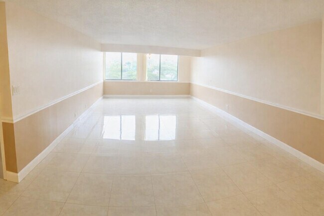 Photo - 8020 Hampton Blvd Unit 204