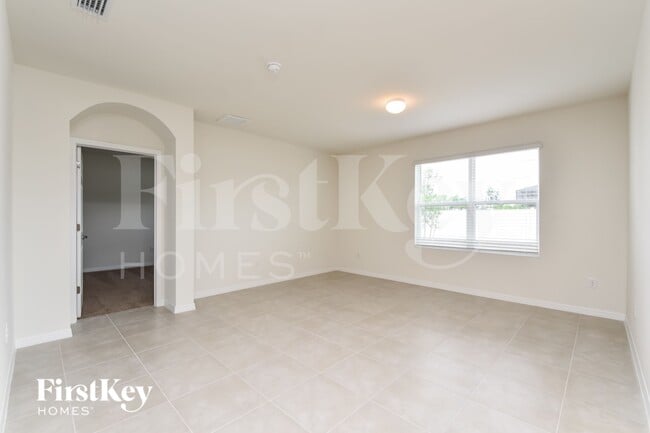 209 SW 20th St