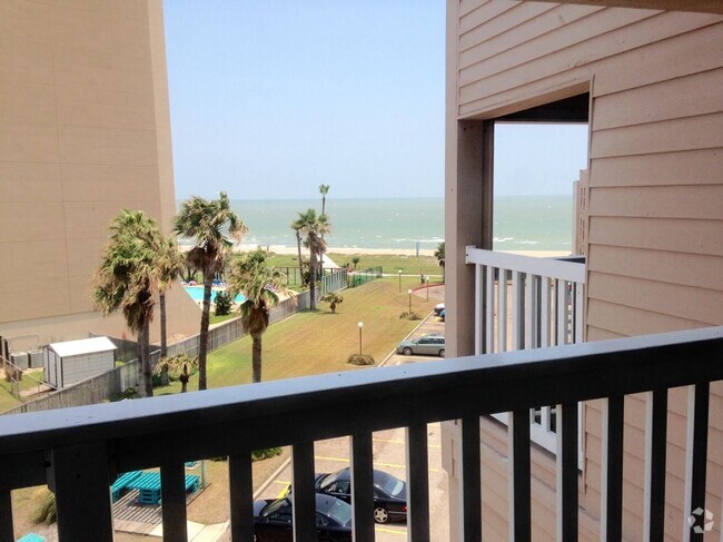 Building Photo - 3938 Surfside Blvd Rental