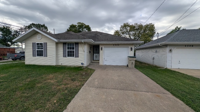 Photo - 2302 W Olive St